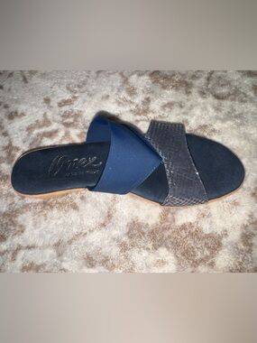 Onex Women's Izabel Navy Crossband Slide Sandal